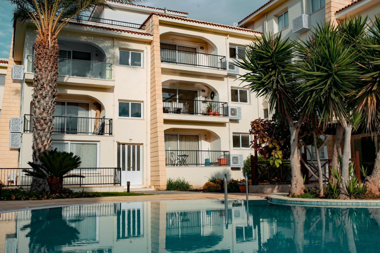 Fantastic 4 Cyprus First Line Beachfront Boghaz Εξωτερικό φωτογραφία